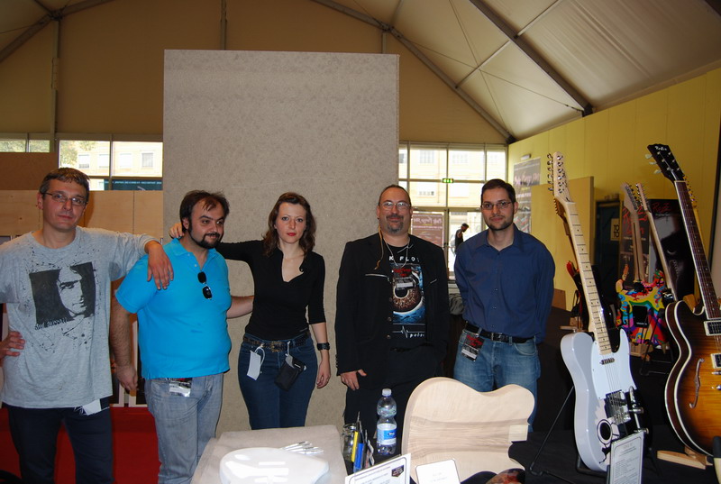 Pink Floyd Day - Massimo col team della Roza Guitars