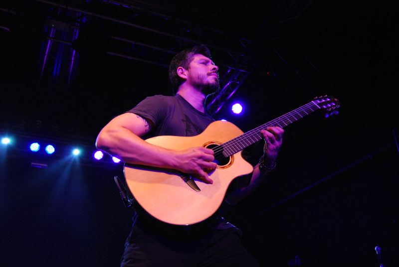 Rodrigo y Gabriela Liva at Magazzini Generali 2011